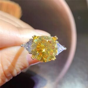 5CT Certified Moissanite Sparkling Yellow Cushion Engagement Ring Size 7.5